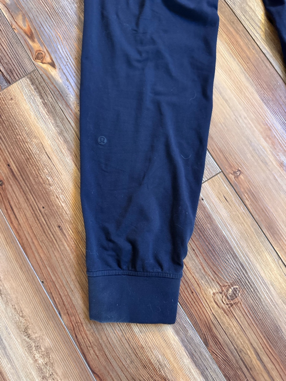 Lululemon - Nulu Black Drawstring Jogger Pants, size 8 - Picture 4 of 9